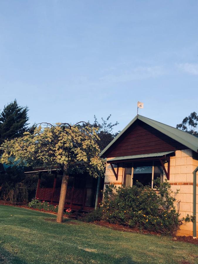 Clover Cottage Country Retreat Manjimup Eksteriør billede